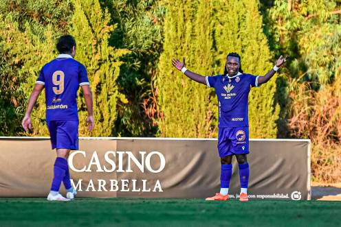 <i>El jugador Moha Keita durante la celebración tras su tanto en el partido. / Miranda López / Real Jaén.</i>