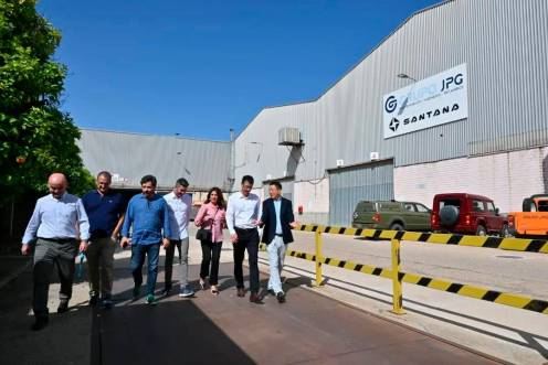 <i>Visita a las instalaciones del Parque Científico Tecnológico del Transporte Santana. / Ayuntamiento de Linares. </i>