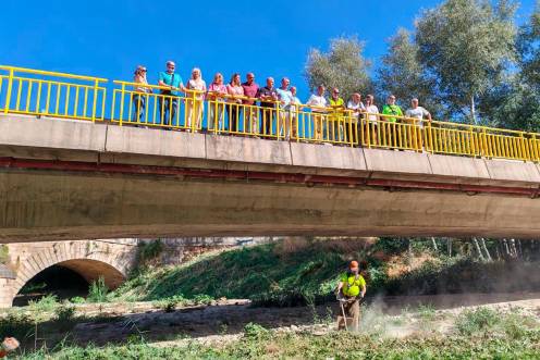<i>Limpieza de los puentes. / Ayuntamiento de Jaén. </i>