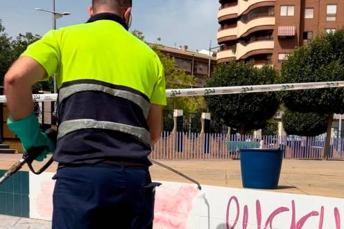 <i>Imagen de archivo de un operario de limpieza del Ayuntamiento de Jaén. </i>
