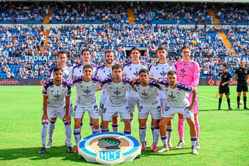 <i>Alineación del Real Jaén en el campo del Hércules. / Miranda López / Real Jaén CF. </i>