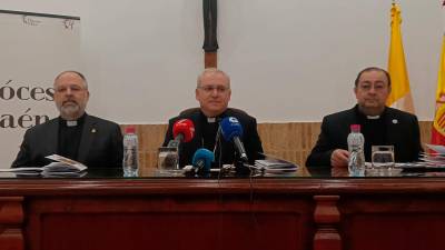 José Antonio Sánchez, Sebastián Chico y Andrés Nájera, en la presentación del acto de beatificación de 124 mártires jiennenses. / F. Gaitán / Diario JAÉN.