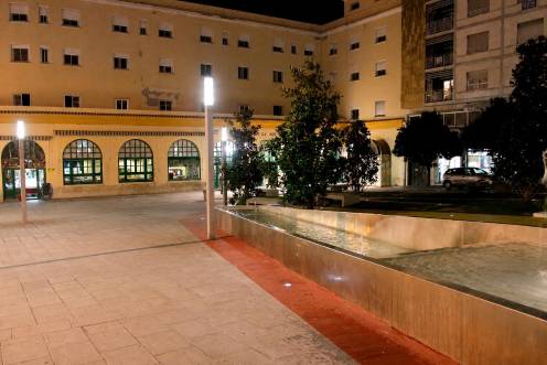 <i>Fotografía de Archivo de la Plaza de la Libertad, junto al edificio de la Estación de Autobuses. </i>