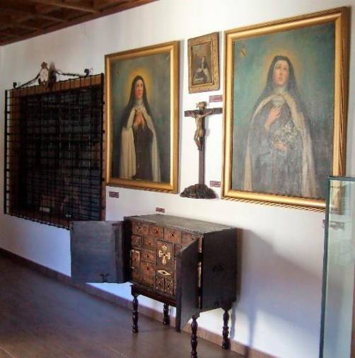<i>Cuadros de las fundadoras (Museo del Monasterio de San José del Salvador de Beas de Segura).</i>