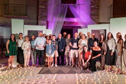 <i>Miembros del jurado, concejales de la Corporación Municipal de Begíjar, galardonados y participantes del certamen. / Gabriel Rodríguez</i>