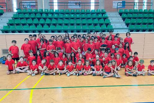 <i>Niños participantes en las Escuelas Deportivas de Verano de la UJA.</i>