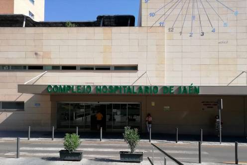 <i>Fachada del Hospital de Jaén. Archivo. / Junta de Andalucía.</i>