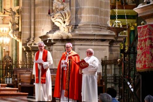 <i>El obispo de Jaén, Sebastián Chico, en la vigilia celebrada el 23 de mayo. / Diócesis de Jaén.</i>