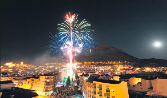 <i>Imagen de archivo de los fuegos artificiales. / Juan Carlos Fernández / Archivo de Diario JAÉN.</i>