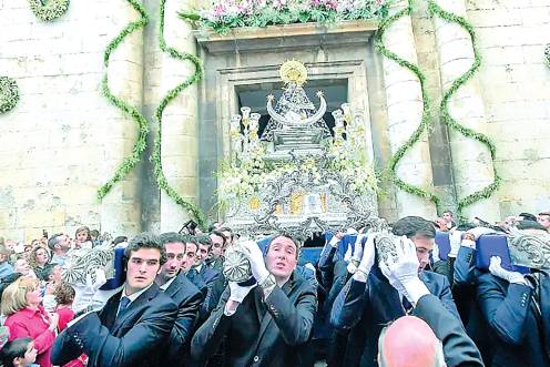 <i>Salida en procesión de la Virgen de la Capilla, en una imagen de archivo. </i>