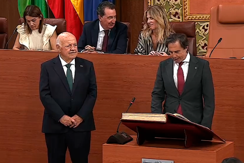<i>Benito Morillo jura su cargo. / Vox Jaén.</i>