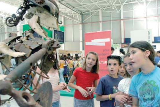 <i>Los jóvenes disfrutan de las actividades. / Archivo Histórico de Diario JAÉN.</i>