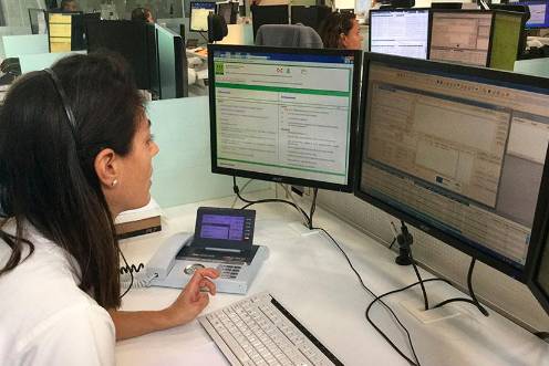 <i>Operadora de Emergencias 112 Andalucía.</i>