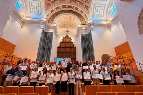 <i>Entrega de los distintivos Sicted. / Ayuntamiento de Úbeda.</i>