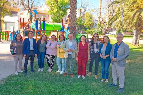 <i>Visita técnica para conocer la nueva zona de juegos. / Ayuntamiento de Jaén.</i>
