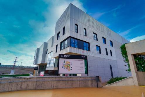 <i>Edificio de Servicios Generales del Campus Científico-Tecnológico de Linares. / Europa Press. </i>