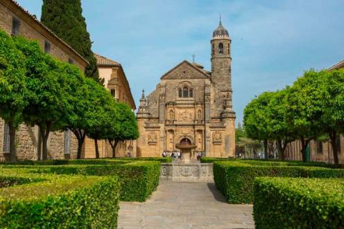 <i>Plaza Vázquez de Molina. Archivo. / Ayuntamiento de Úbeda.</i>