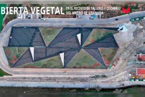 <i>Cubierta verde fotovoltaica del Metro de Granada. / Junta de Andalucía. </i>