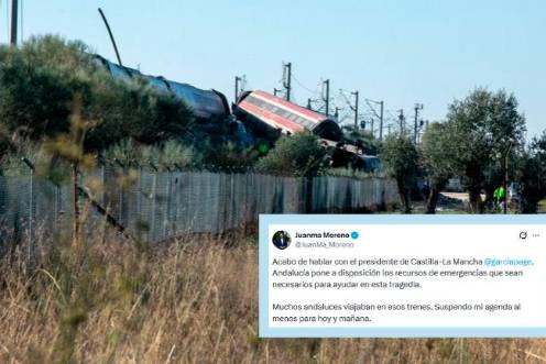 <i>Uno de los trenes accidentados y mensaje de Juanma Moreno.</i>