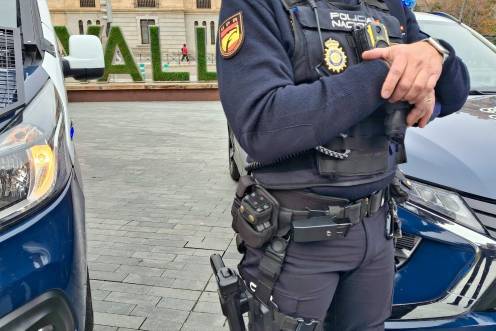 <i>Imagen de un agente de la Policía Nacional. / Archivo. / Europa Press.</i>