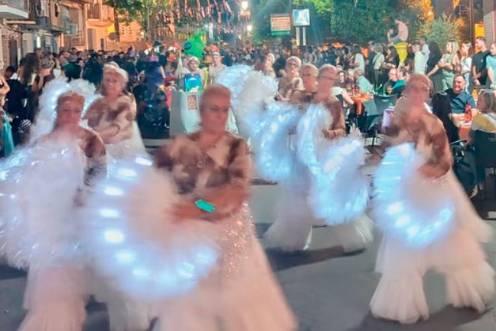 <i>Desfile de Máscaras de las Fiesta de Mozos en Rus. / Adrián Claudio Bonache / Diario JAÉN. </i>