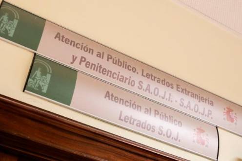 <i>Cartel de atención al público de letrados. / Junta de Andalucía. </i>