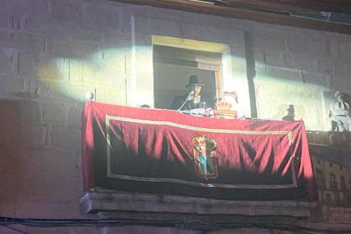 <i>Pedro Martínez “El Centella” pronuncia un pregón en Rus. / Ana Lechuga / Diario JAÉN. </i>