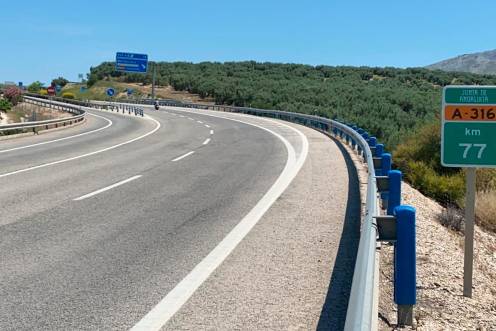 <i>Autovía del Olivar a su paso por Martos. / junta de Andalucía.</i>