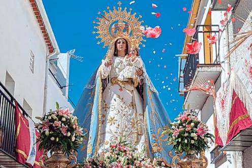 <i>Virgen del Campo, patrona de Génave durante la procesión. / Isabel de la Paz / Diario JAÉN. </i>