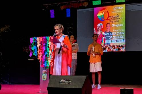 <i>Manolita Chen en su discurso de inicio de fiestas. / Isabel de la Paz / Diario JAÉN.</i>