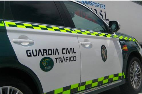 <i>Vehículo de la Guardia Civil de Tráfico. / Junta de Andalucía. </i>