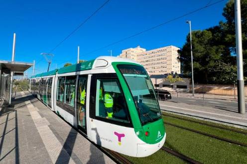 <i>Tranvía de Jaén. / Jason Moyano / Diario JAÉN.</i>