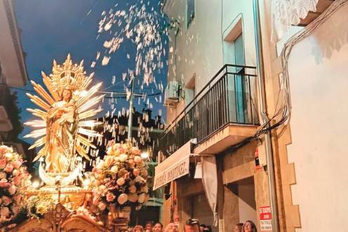 <i>Virgen de la Encarnación, durante la procesión. / Adrián Claudio Bonache / Diario JAÉN.</i>