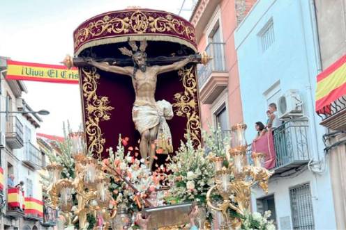 <i>Procesión del Santísimo Cristo de la Misericordia por las calles de Jódar. / María Prados / Diario JAÉN. </i>