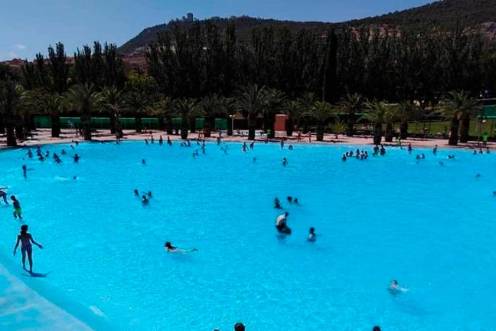 <i>Piscina municipal de Las Fuentezuelas. / Ayuntamiento de Jaén. </i>