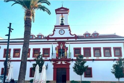 <i>Ayuntamiento de Lopera. / Ayuntamiento de Lopera.</i>