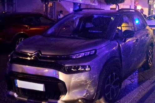 <i>Estado del vehículo tras la colisión múltiple en la calle Doctor Gómez Durán de Peñamefécit.</i>