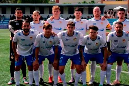 <i>Imagen de archivo del Martos CD en un partido de esta temporada. / Martos CD.</i>