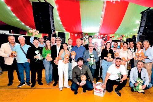 <i>Foto de grupo de los Premios Trepabuques del Año 2025. </i>