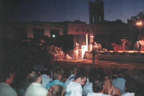 <i>El Auditorio de La Alameda acogió a una multitud de jiennenses que no quiso perderse la presentación de su equipo. / Archivo histórico Diario JAÉN.</i>