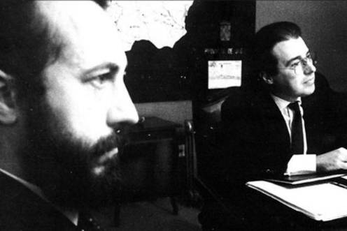 <i>AÑO 1984. La única rueda de prensa que ha dado Enrique Acisclo, noviembre de hace cuatro décadas, presentando una campaña de créditos agrícolas, con el publicista Manuel Calero. / Archivo Histórico de Diario JAÉN.</i>
