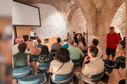 <i>Participantes del showcooking “El Dornillo del Castillo” en el Castillo de Santa Catalina. / Ayuntamiento de Jaén.</i>