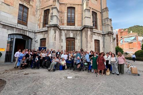<i>Homenaje de Clece a personas centenarias, trabajadores y familiares. / Diputación de Jaén.</i>