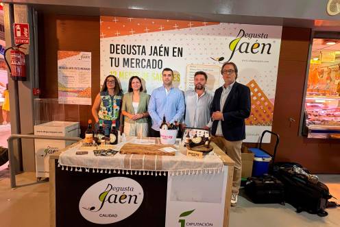 <i>Stand de Degusta Jaén. / Diputación de Jaén. </i>