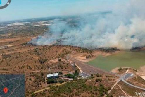 <i>Incendio declarado el 7 de junio en las proximidades del camping Waingunga de Lepe (Huelva). / Plan Infoca.</i>