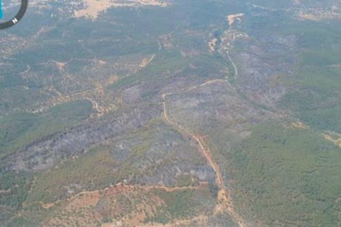 <i>Imagen aérea de la zona afectada por el incendio de Santa Elena, a 2 de julio de 2026. / Plan Infoca.</i>