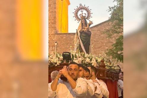<i>La Virgen de los Remedios durante la procesión. / Juanfran Paredes / Diario JAÉN. </i>