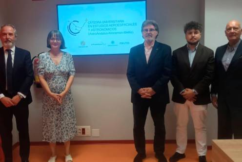 <i>José Luis Sánchez, María del Carmen Muñoz, Alberto del Real, José Jiménez y Juan Manuel de Faramiñán. / F. Gaitán / Diario JAÉN.</i>
