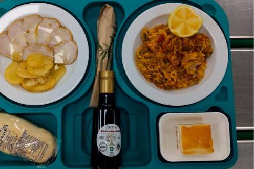 <i>Menú especial del Hospital Universitario San Agustín de Linares. / Junta de Andalucía. </i>