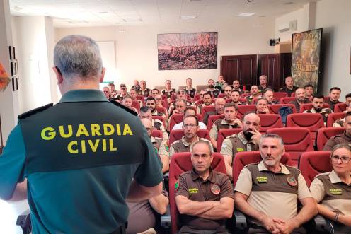 <i>Celebración de la II Jornada Formativa con Guardas Rurales de la provincia de Jaén. / Guardia Civil.</i>